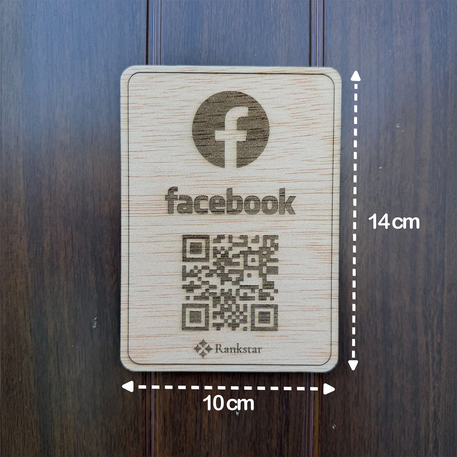 Medidas de la placa Rankstar de Facebook: 10 cm de ancho y 14 cm de alto